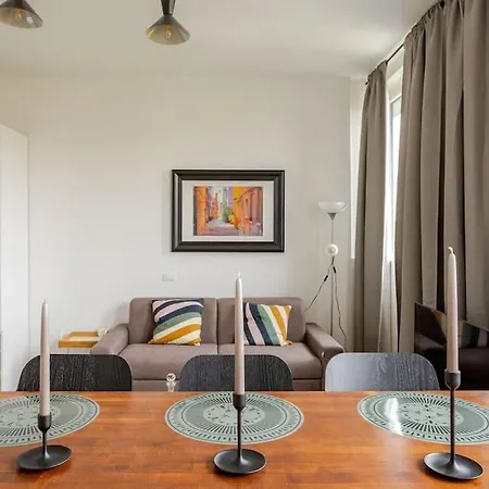 Urban Retreat Metro -700m Διαμέρισμα *