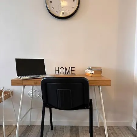 Urban Retreat Metro -700m Διαμέρισμα
